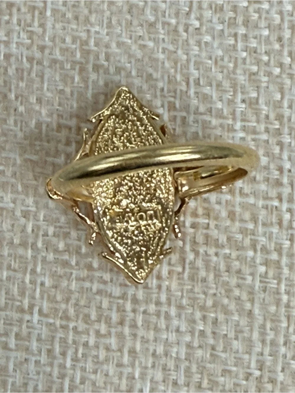 vintage Avon cameo ring Victorian revival gold tone faux Pearl - Picture 3 of 3